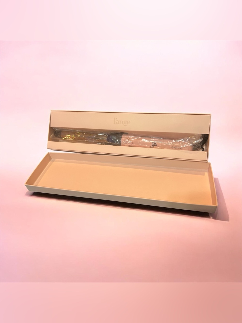 Lange Pink and Gold Powder Brush in Blush Pink